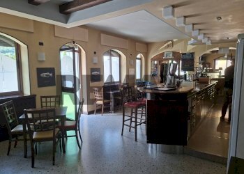 Sala da pranzo - Cafeteria - Cold Bar Piazza Arrigo Boito
6, Ponte nelle Alpi - photo 10