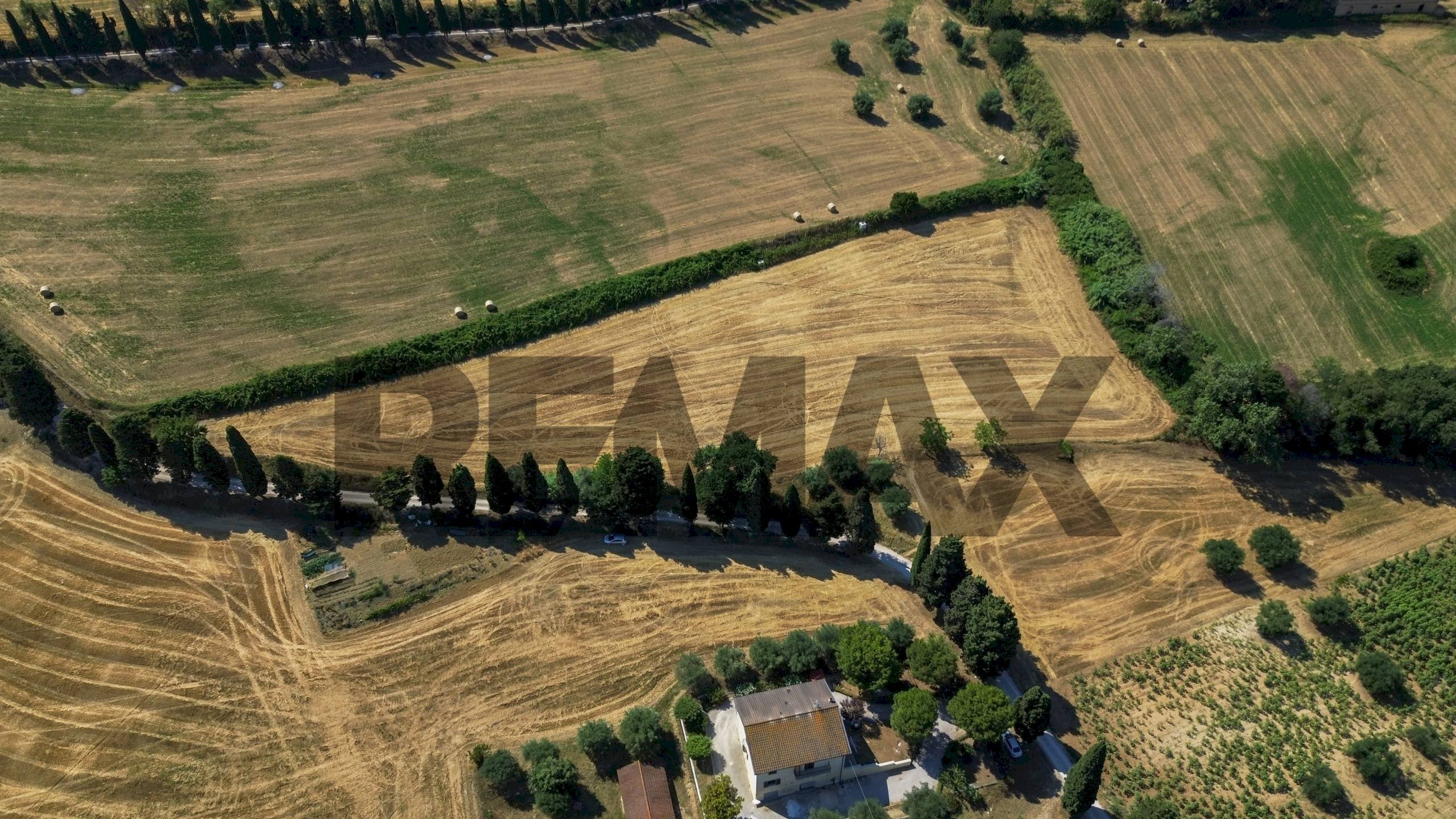 Posizione della mappa - Agricultural land Localita' San Girio
 
Snc, Potenza Picena - photo 1