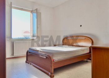 Camera / camera da letto - Trilocale Viale Mazzini
 
3, Montemarciano - foto 11