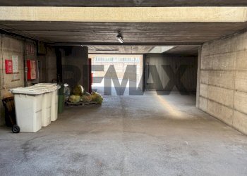 Parcheggio - Box VIA SANTA CLOTILDE
 
23, Brugherio - photo 8