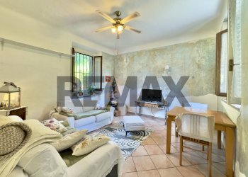 Sala da pranzo - Trilocale Via I Maggio
 
5, Gornate Olona - foto 9