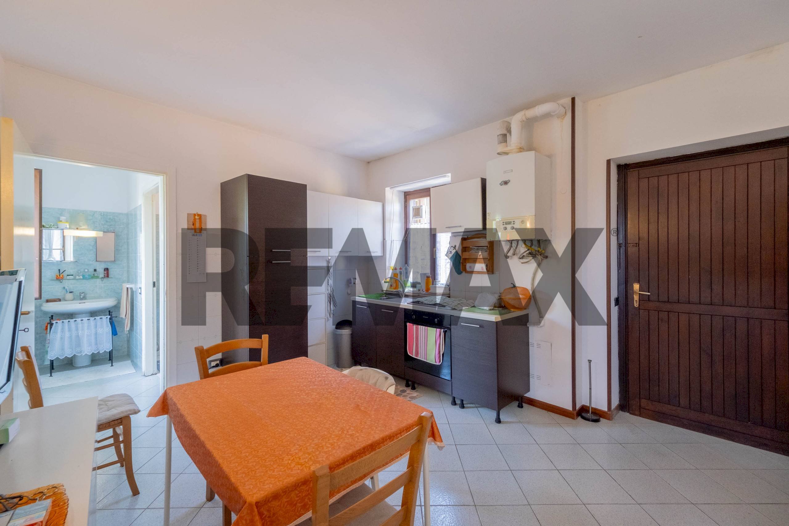 Sala da pranzo - Monolocale via cesare battisti
 
39, Somma Lombardo - foto 1