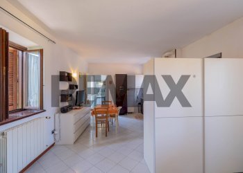Sala da pranzo - Monolocale via cesare battisti
 
39, Somma Lombardo - foto 6