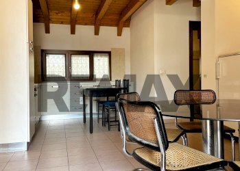 Sala da pranzo - Quadrilocale Via Carlo Tivaroni
 
4, Padova - foto 3