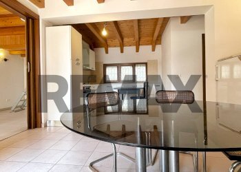 Sala da pranzo - Quadrilocale Via Carlo Tivaroni
 
4, Padova - foto 4