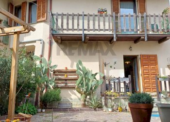 Foto 2 - Trilocale Via Foppaluera
 
10, Brivio - foto 2