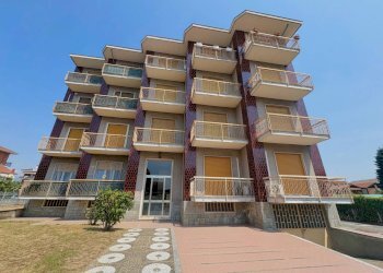 Foto 1 - Quadrilocale Viale Italia
 
4, Leini - foto 1