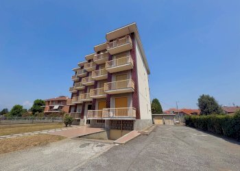 Foto 16 - Quadrilocale Viale Italia
 
4, Leini - foto 16