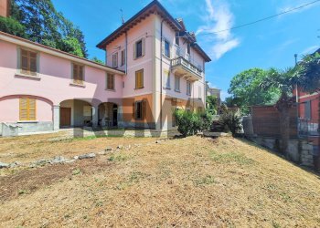 Casa all\'aperto - Bilocale VIA SALTRIO
 
9, Viggiù - foto 2