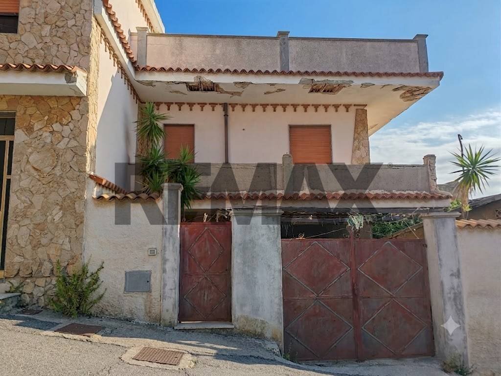 Casa all\'aperto - Casa indipendente via poggio del carancino
 
104, Siracusa - foto 1