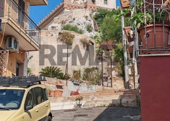 Edificio all\'aperto - Casa indipendente via poggio del carancino
 
104, Siracusa - foto 4