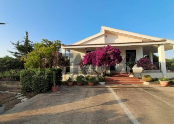 Casa all\'aperto - Villa contrada randello STRADA PROVINCIALE 85 KM 4, 25
 
snc, Ragusa - foto 1