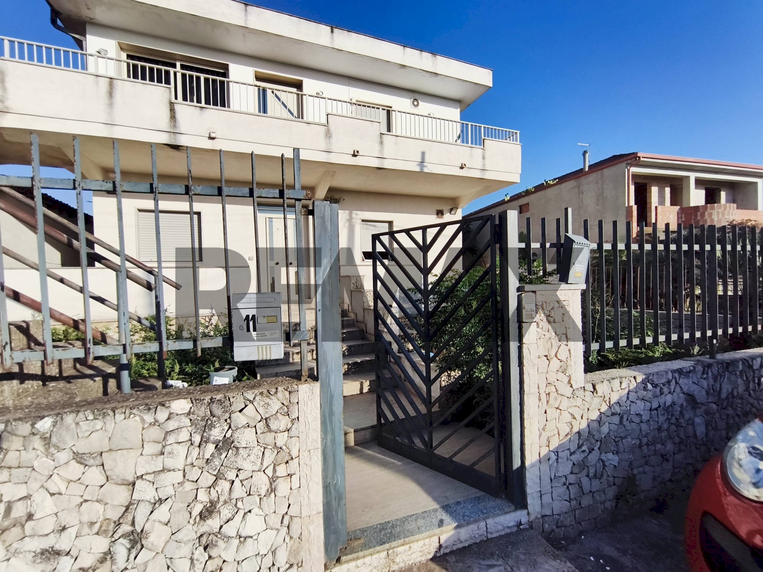 Edificio all\'aperto - Villa Via Perù
 
11, Vittoria - foto 1