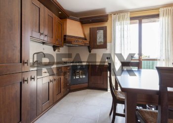 Cucina - Villa Bifamiliare via Galileo Galilei
 
30, Lonate Pozzolo - foto 5
