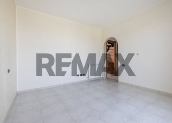 Stanza vuota - Villa Bifamiliare via Galileo Galilei
 
30, Lonate Pozzolo - foto 10