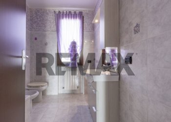 Bagno - Villa Bifamiliare via Galileo Galilei
 
30, Lonate Pozzolo - foto 14
