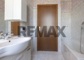 Bagno - Villa Bifamiliare via Galileo Galilei
 
30, Lonate Pozzolo - foto 15