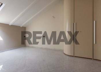 Stanza vuota - Villa Bifamiliare via Galileo Galilei
 
30, Lonate Pozzolo - foto 21