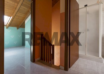 Hall / corridoio - Villa Bifamiliare via Galileo Galilei
 
30, Lonate Pozzolo - foto 25
