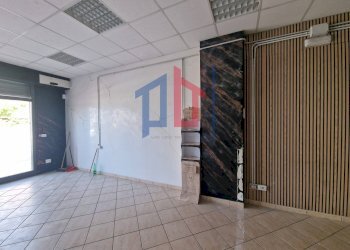 Foto 3 - Commercial Premises Viale Nuova Florida, Ardea - photo 3