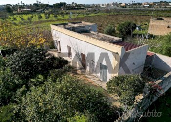 Casa all\'aperto - Villa contrada Berbarello
 
439, Marsala - foto 1