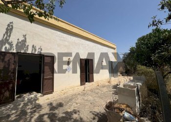 Casa all\'aperto - Villa contrada Berbarello
 
439, Marsala - foto 24