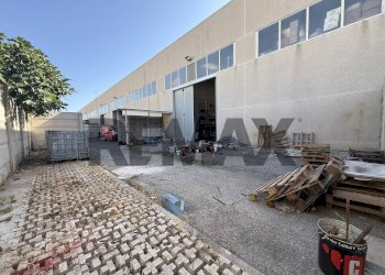 Edificio all\'aperto - Capannone Via delle Mimose
54-56, Modugno - foto 17