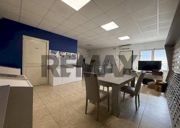 Sala da pranzo - Capannone Via delle Mimose
54-56, Modugno - foto 10