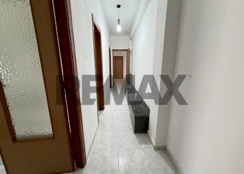 Hall / corridoio - Three-room apartment Via Delle Libellule
 
17, Cagliari - photo 24
