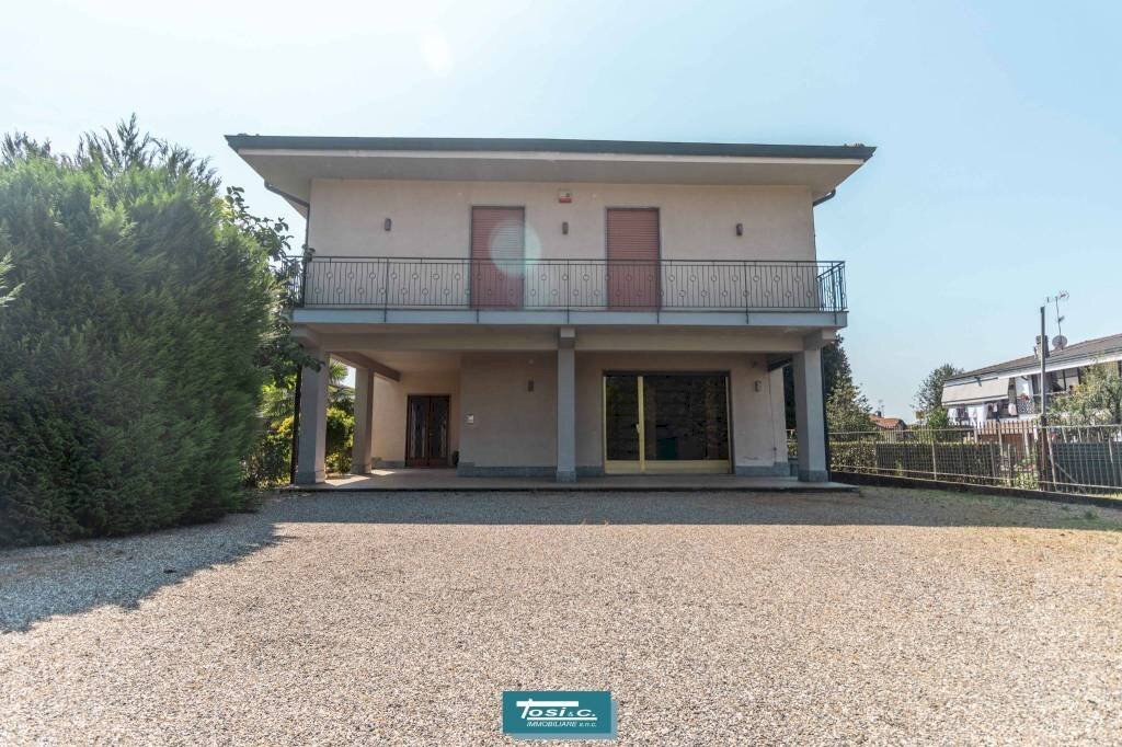 Facciata - Villa via Pul Stretta, 14, Gozzano - foto 1
