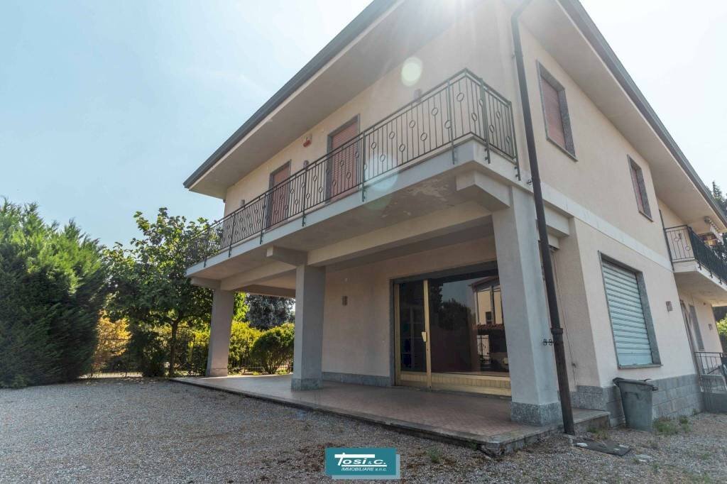 Facciata - Villa via Pul Stretta, 14, Gozzano - foto 2