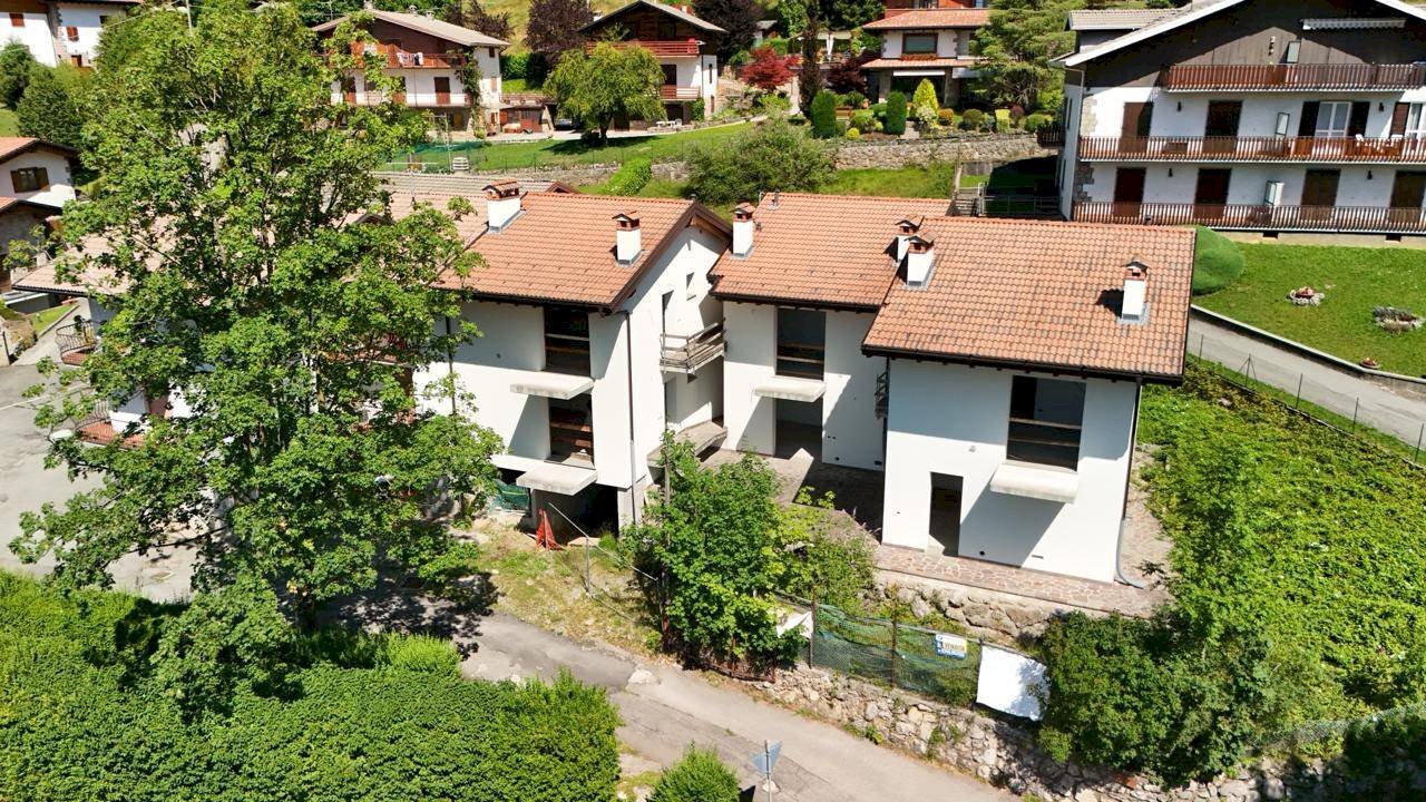 Foto 1 - Trilocale Via Cantoniera
 
20, Castione della Presolana - foto 1