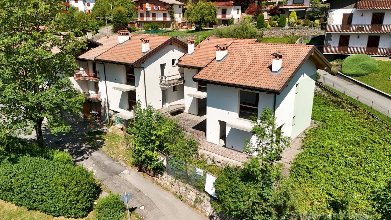 Foto 1 - Trilocale Via Cantoniera
 
20, Castione della Presolana - foto 1