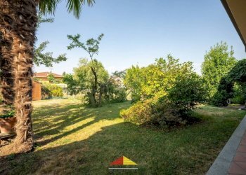 Giardino - Terraced Villa largo Caduti sul Lavoro, 9, Saluzzo - photo 2