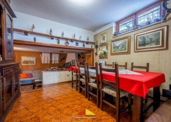 Cantina - Villa a Schiera largo Caduti sul Lavoro, 9, Saluzzo - foto 8