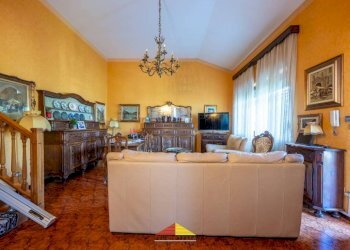 Salone - Villa a Schiera largo Caduti sul Lavoro, 9, Saluzzo - foto 12