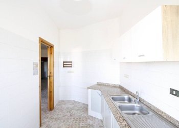 Cucina - Appartamento via Fabio Filzi, Matino - foto 18