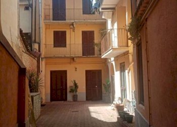 Cortile interno - Appartamento via San Martino, Moncalieri - foto 1