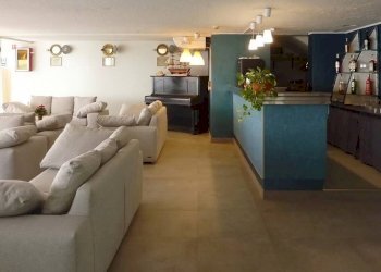 Salone - Hotel Lungomare Cristoforo Colombo, 102, Ospedaletti - photo 3