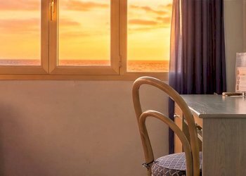 Veranda - Hotel Lungomare Cristoforo Colombo, 102, Ospedaletti - photo 20