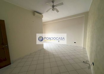 Foto 2 - Three-room apartment via solferino
 
27, San Pietro in Lama - photo 2