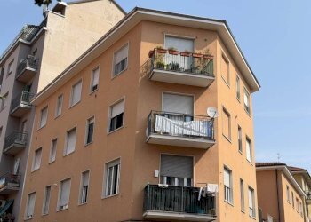 Facciata - Two-room apartment via UGO FOSCOLO, 7, Sesto San Giovanni - photo 21