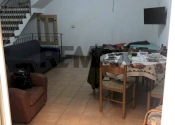Sala da pranzo - Casa indipendente VIA TOSCANA
 
53, Lamezia Terme - foto 29