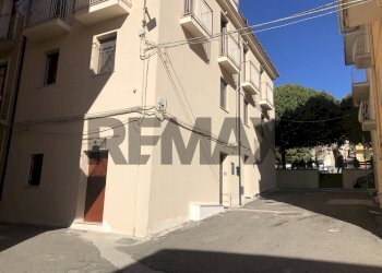 Edificio all\'aperto - Casa indipendente VIA TOSCANA
 
53, Lamezia Terme - foto 30