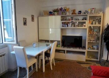 Soggiorno - Bilocale via San Giovanni Bosco, Genova (zona Sampierdarena) - foto 2