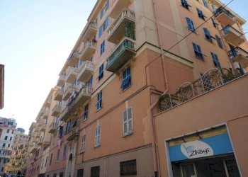 Facciata - Bilocale via San Giovanni Bosco, Genova (zona Sampierdarena) - foto 17