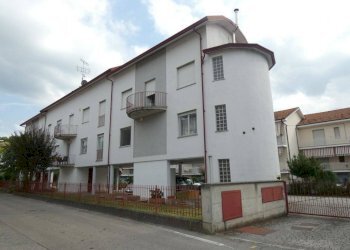 Facciata - Appartamento via Pinin Balbo, Alba - foto 4