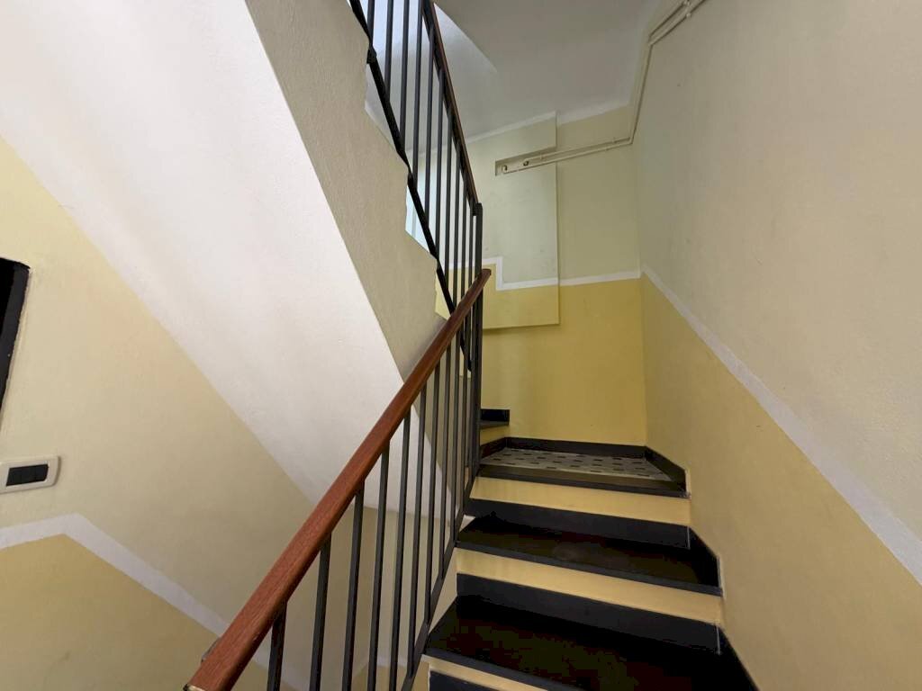 Interno palazzo - Bilocale via Beato Martino da Pegli, Genova (zona Pegli) - foto 2