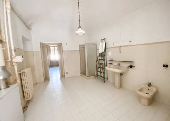 Bagno - Appartamento piazza Liderico Vineis, 7, Saluzzo - foto 18