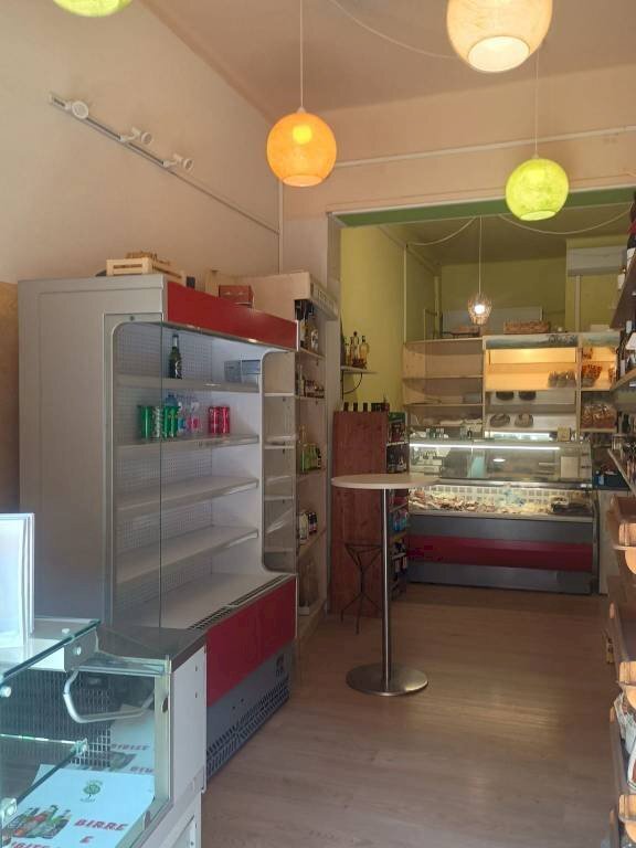 Interno non residenziale - Alimentari - Gastronomia via Andrea Costa, 133, Bologna (zona Costa Saragozza) - foto 2